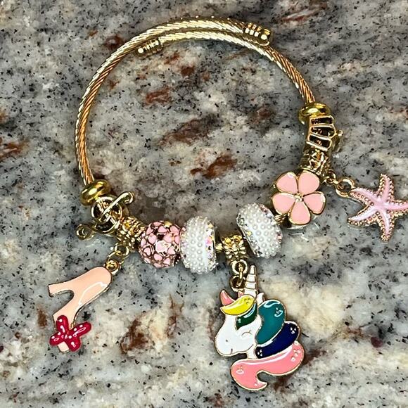 Bracelet Bangle Unicorn Bangle Charm Bracelet in Gold Tone Multi colored - Picture 2 of 5